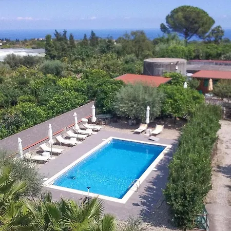 Stunning Apartment In Santa Venerina *