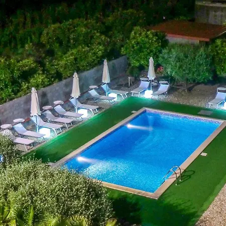 Stunning Apartment In Santa Venerina * Santa Venerina