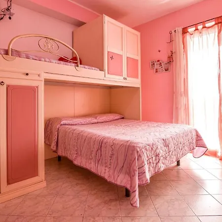 Stunning Apartment In Santa Venerina